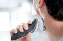 Philips S7710SC Series 7000 Wet and Dry Electric Shaver hero image