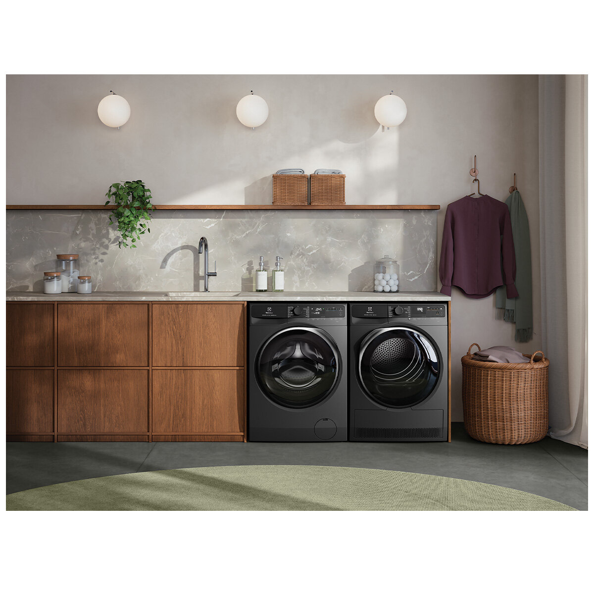 Electrolux 700 Series 9kg Heat Pump Clothes Dryer Dark Onyx EDH903R7SC hero image