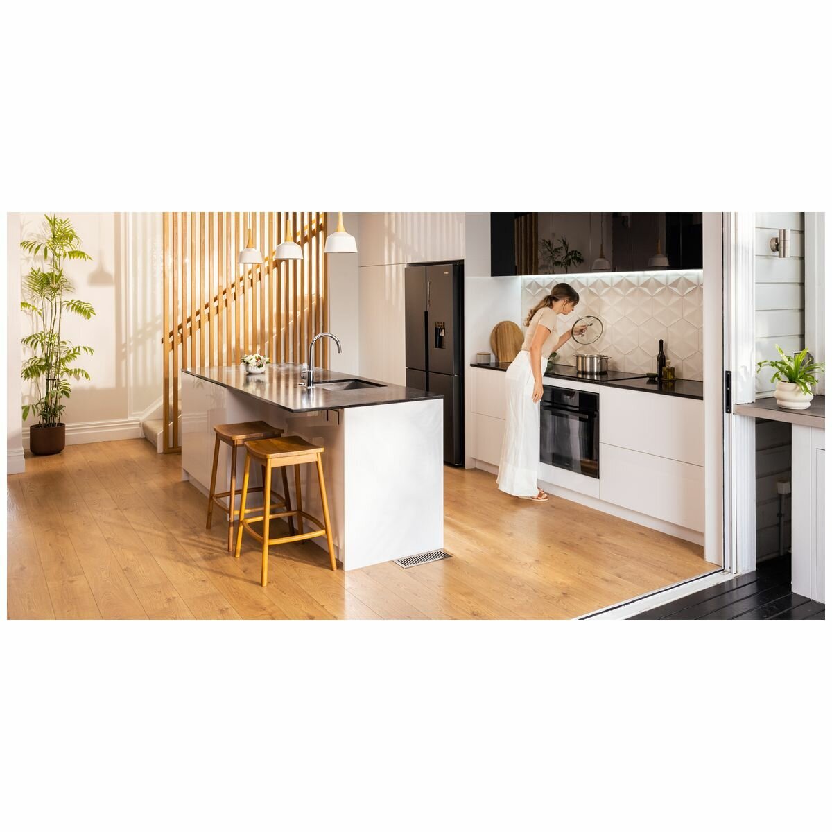 Haier 90cm Induction Cooktop Five Zones with Flexi Zone HCI905FTB3 hero image