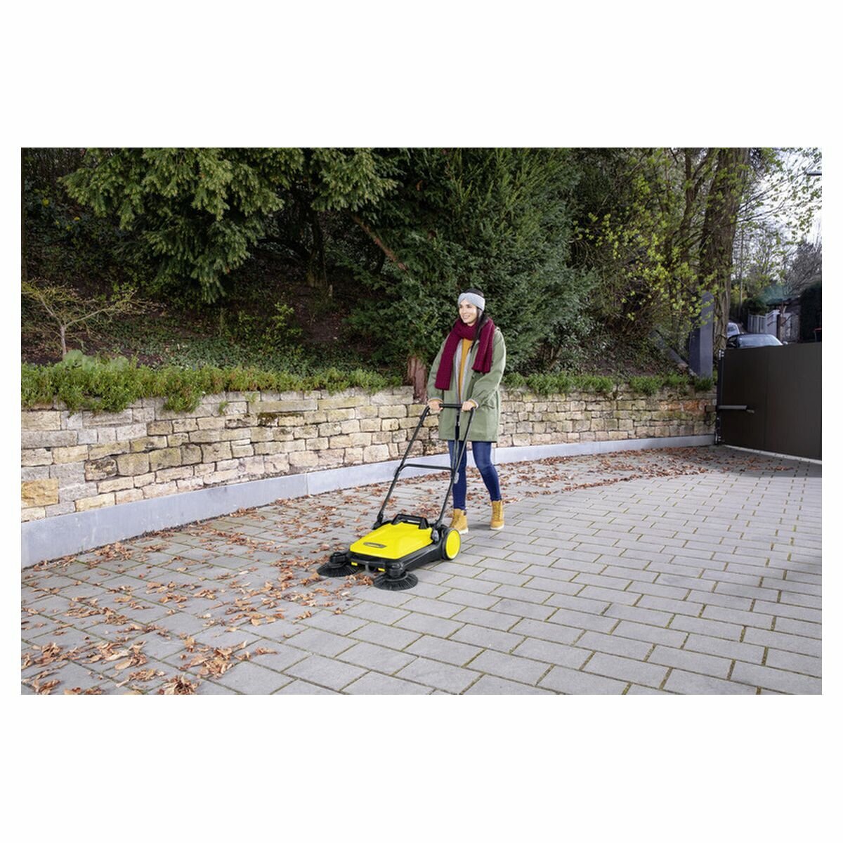 Karcher S 4 Twin Sweeper 1.766-360.0 hero image