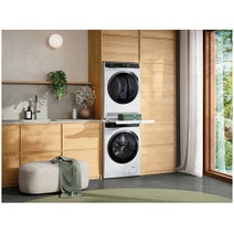 Electrolux 900 Series 12kg IntelliDose Front Load Washing Machine EWF1242R9WC hero image