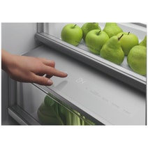 Fisher & Paykel Series 7 60cm 269L Integrated Bottom Mount Refrigerator RB6018BRV hero image