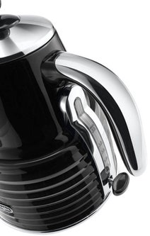 Delonghi CTZ2003BK-KBZ2001BK Scultura Toaster and Scultura Kettle Pack hero image