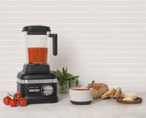 KitchenAid 5KSB8270ABK Pro Line Series Blender Cast Iron Black hero image