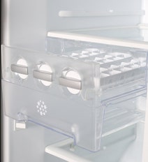 Electrolux ESE7007BF 700L Side By Side Fridge hero image
