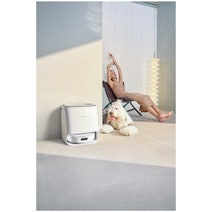 Narwal Freo X Ultra Robotic Vacuum and Mop with Auto Washing and Self Emptying XULTRA hero image