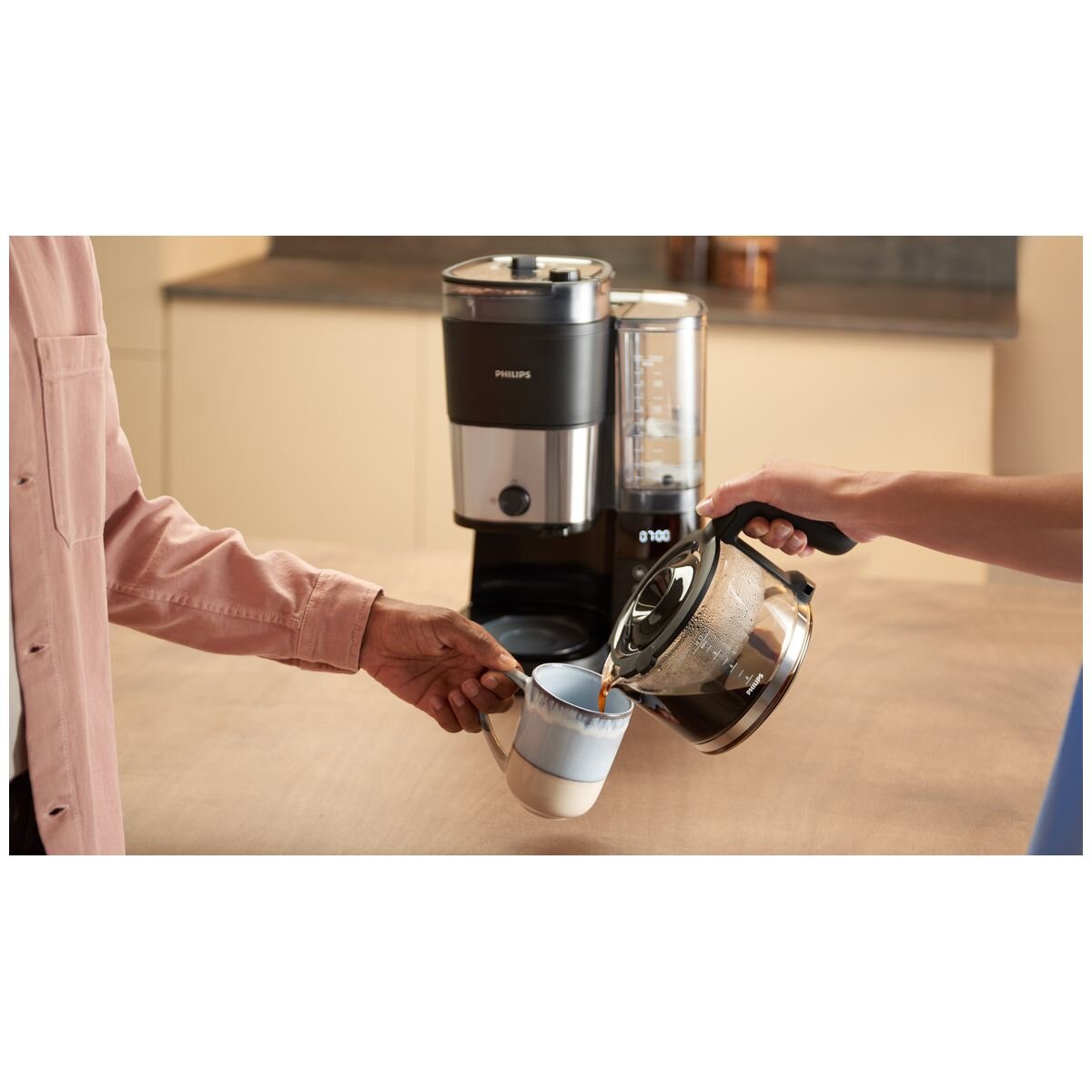 Philips Grind & Brew Coffee Machine HD7900-50 hero image