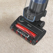 Shark Stratos XL Pet Pro Powered Lift-Away with Odour Neutraliser Technology AZ913 hero image