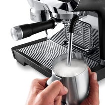 DeLonghi La Specialista Coffee Machine Black EC9335BM hero image