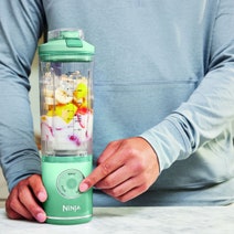 Ninja Blast Max Portable Blender Mint BC251MT hero image