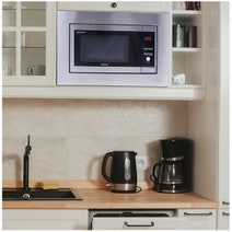 Linarie 20L Solo Flatbed Built In Microwave Oven and Trim Kit LJMO20XBI hero image