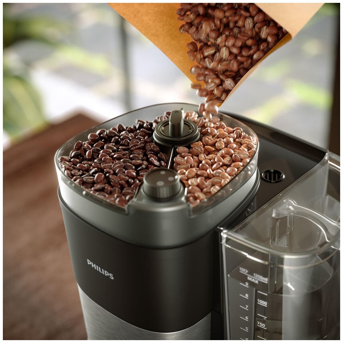 Philips Grind & Brew Coffee Machine HD7900-50 hero image