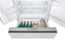 Electrolux 609L French Door Fridge EHE6899SA hero image