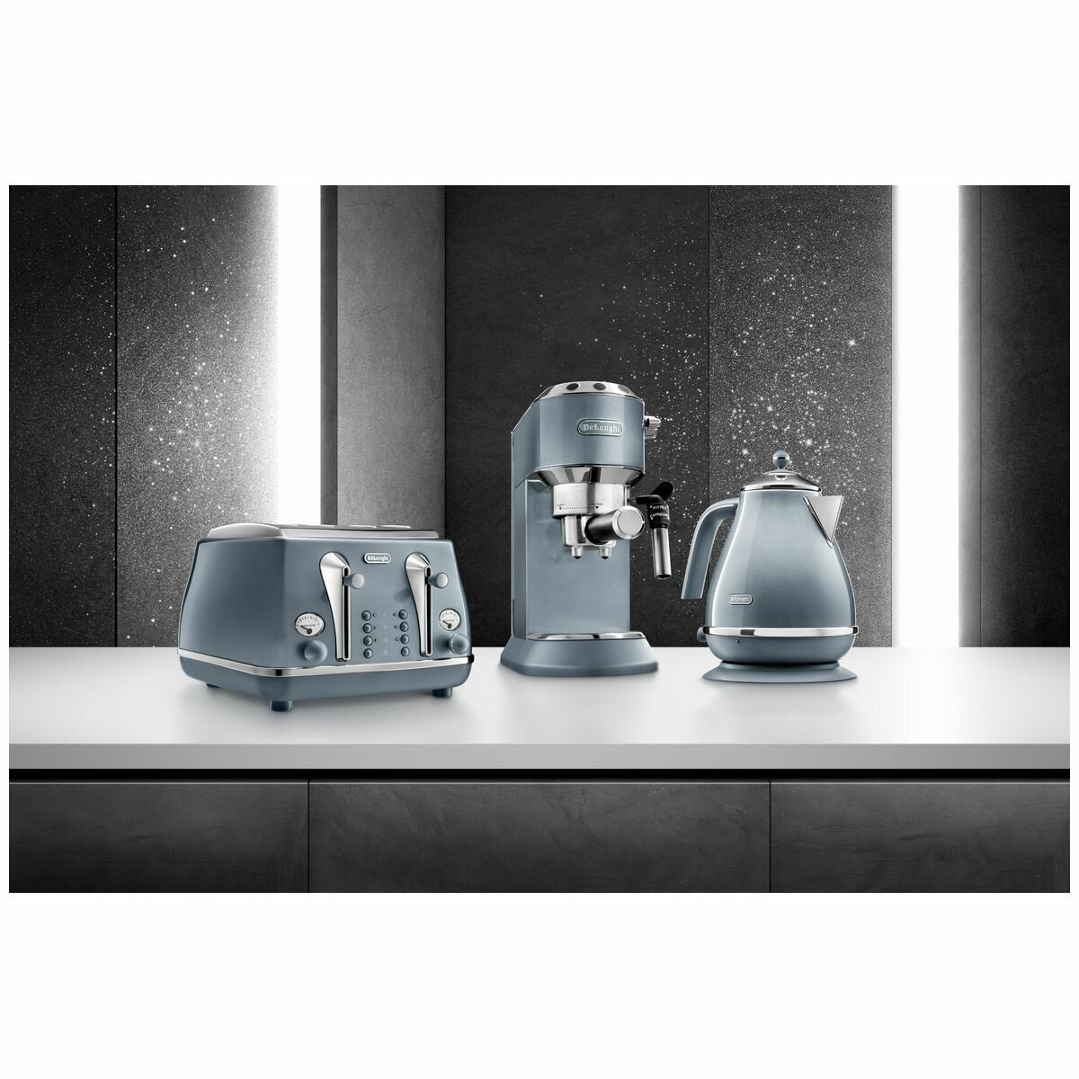 DeLonghi Icona Metallics Kettle KBOT2001AZ Appliances Online