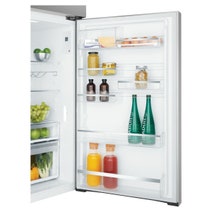 Electrolux 460L Top Mount Fridge ETE4607SB-R hero image