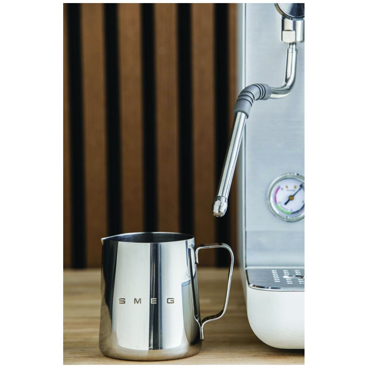 Smeg Minipro Espresso Coffee Machine Matte White EMC02WHMAU hero image