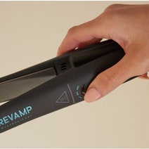 Homedics Revamp Progloss Liberate Cordless Hair Straightener Black ST-1700-AU hero image