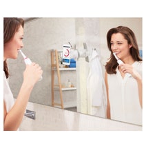 Oral B GEN8000 Genius 8000 Electric Toothbrush hero image