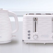 Westinghouse Kettle and Toaster Pack White 1.7L Kettle, 4 Slice Toaster WHKTPK14W hero image