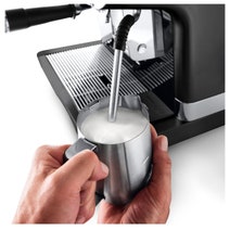 DeLonghi La Specialista Maestro Manual Coffee Machine with Cold Brew Black EC9865BM hero image