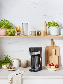 Morphy Richards Premium Iced Coffee Maker 900ml MRCM90BK hero image