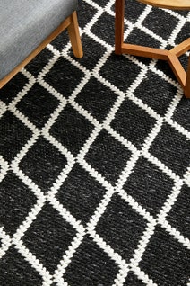 Rug Culture Huxley Large Black & Off White Rug 280X190CM - HU-BLK-280190 hero image