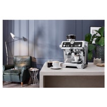 De'Longhi La Specialista Coffee Machine ECP9335M hero image