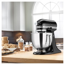KitchenAid 5KSM150PSAOB Artisan Stand Mixer hero image