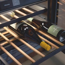 Miele 44 Bottle Built-Under Wine Conditioner Obsidian Black KWTUS7054-F hero image