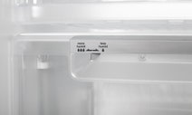 Electrolux ESE6077SG 600L Side by Side Fridge hero image