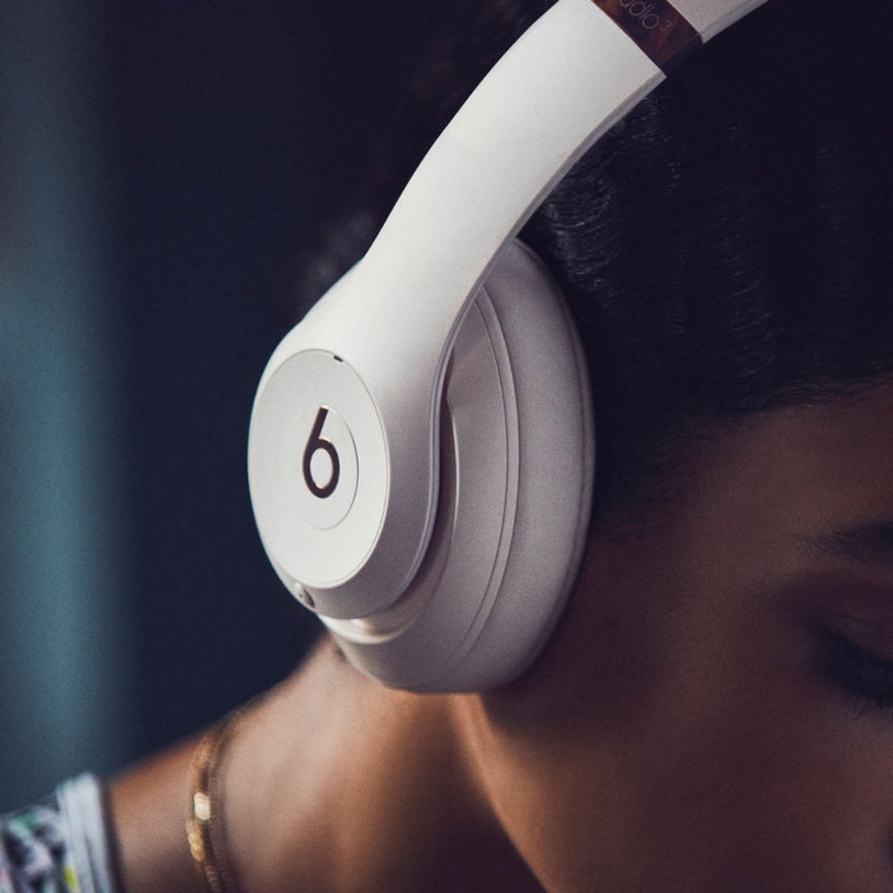 Beats MQ572PA/A Studio3 Wireless Bluetooth Over Ear Headphones