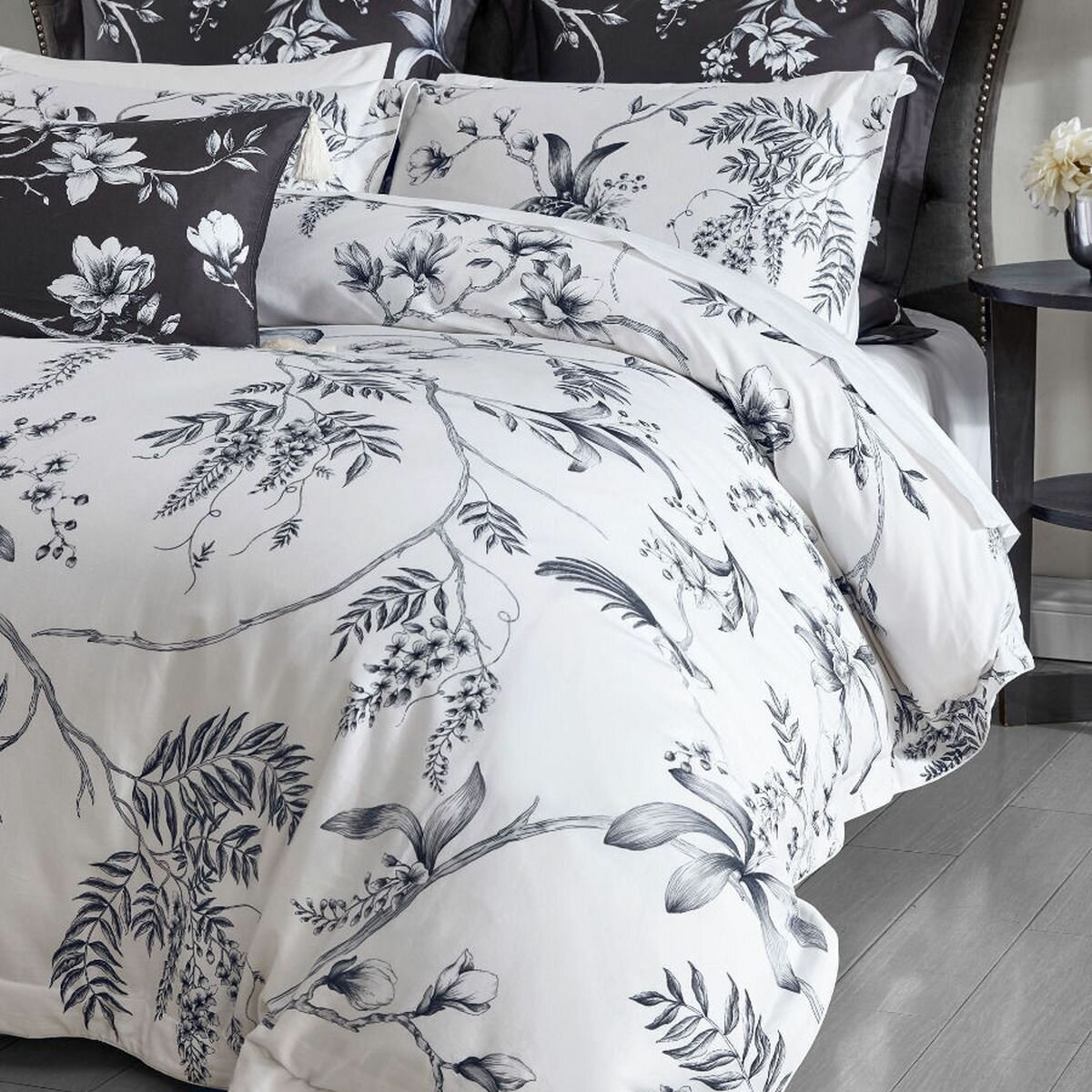 Linen House Ellison White Queen Quilt Cover Set 01703I495 hero image