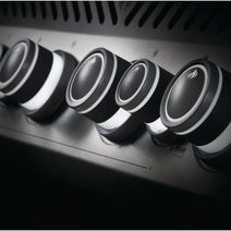 Napoleon Rogue SE 425 LPG Gas 3 Burner Grill with Infrared Side Burner RSE425RSIBPSS-1-AU hero image