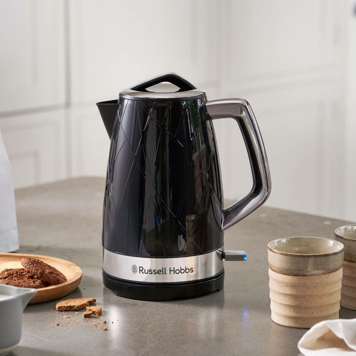 Russell Hobbs Structure Kettle Black RHK332BLK hero image