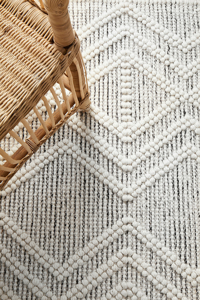 Rug Culture Maison Large Off White & Black Rug 280X190CM - MSN-CLARA-280X190 hero image