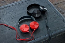 Sony MDRXB450APR Extra Bass Headphones hero image