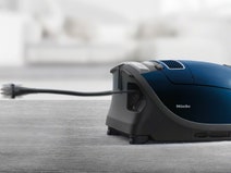 Miele 10797870 Complete C3 Comfort Total Care Power Line Vacuum Cleaner hero image