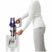 Dyson Cyclone V10 Animal Stick Vacuum Cleaner 369399-01 hero image