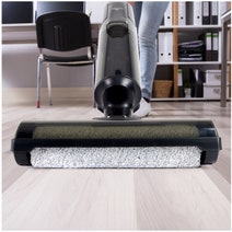 MyGenie Titan XL Stick Vacuum 10004031 hero image
