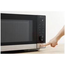 Panasonic 29Ltr 1000-Watt Inverter Microwave Black with Stainless Steel Trim- NN-SD38QSQPQ hero image
