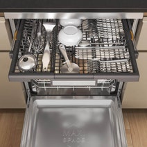 Whirlpool 60cm MaxiTub Freestanding Dishwasher Stainless Steel WDFS3L5PIXAU hero image