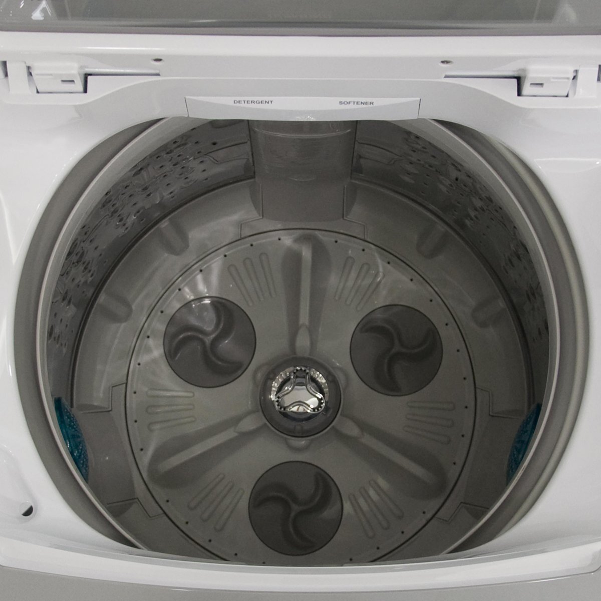 LG WF-T8582 8.5kg Top Load Washing Machine hero image