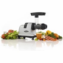 Omega Juicers Cold Pressed Celery Juicer MM900 hero image