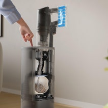 Electrolux 800 Series Cordless Stick Vacuum with Clean Station EFP81825SB hero image