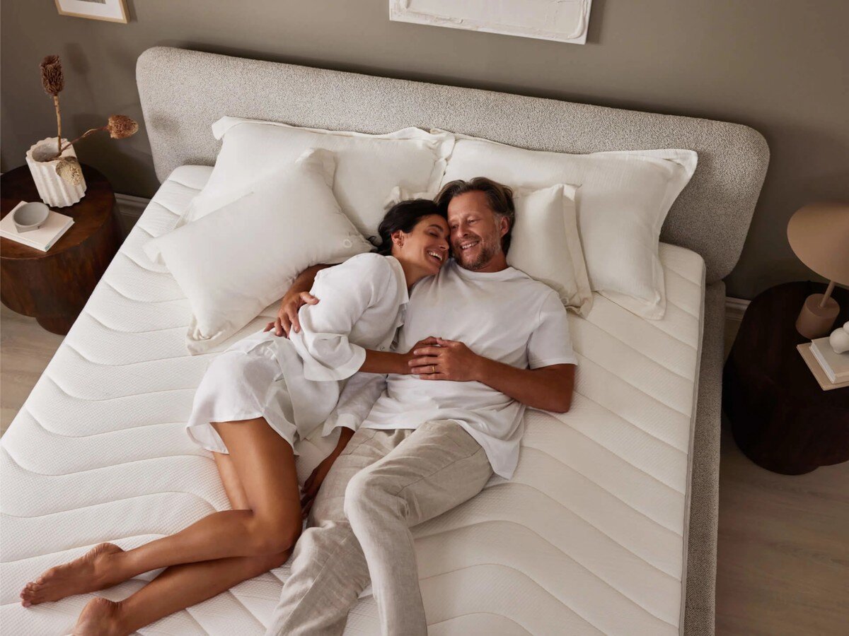 Koala Soul Mate Mattress Queen 101-0245 hero image