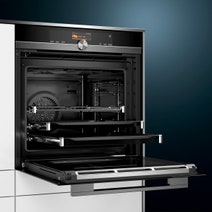 Siemens 60cm iQ700 studioLine Pyrolytic Black Built-In Oven HR876G8B6A hero image