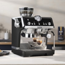 DeLonghi La Specialista Prestigio Manual Coffee Machine Black EC9355BM hero image