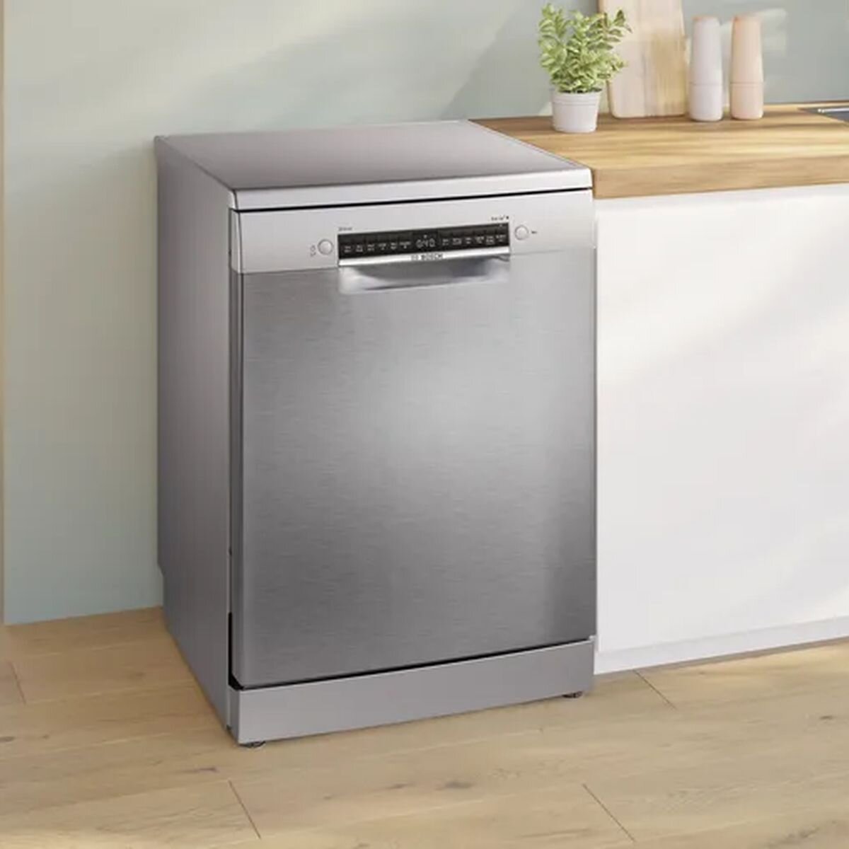 Bosch 60cm Series 4 Freestanding Stainless Steel Dishwasher SMS4HVI01A hero image