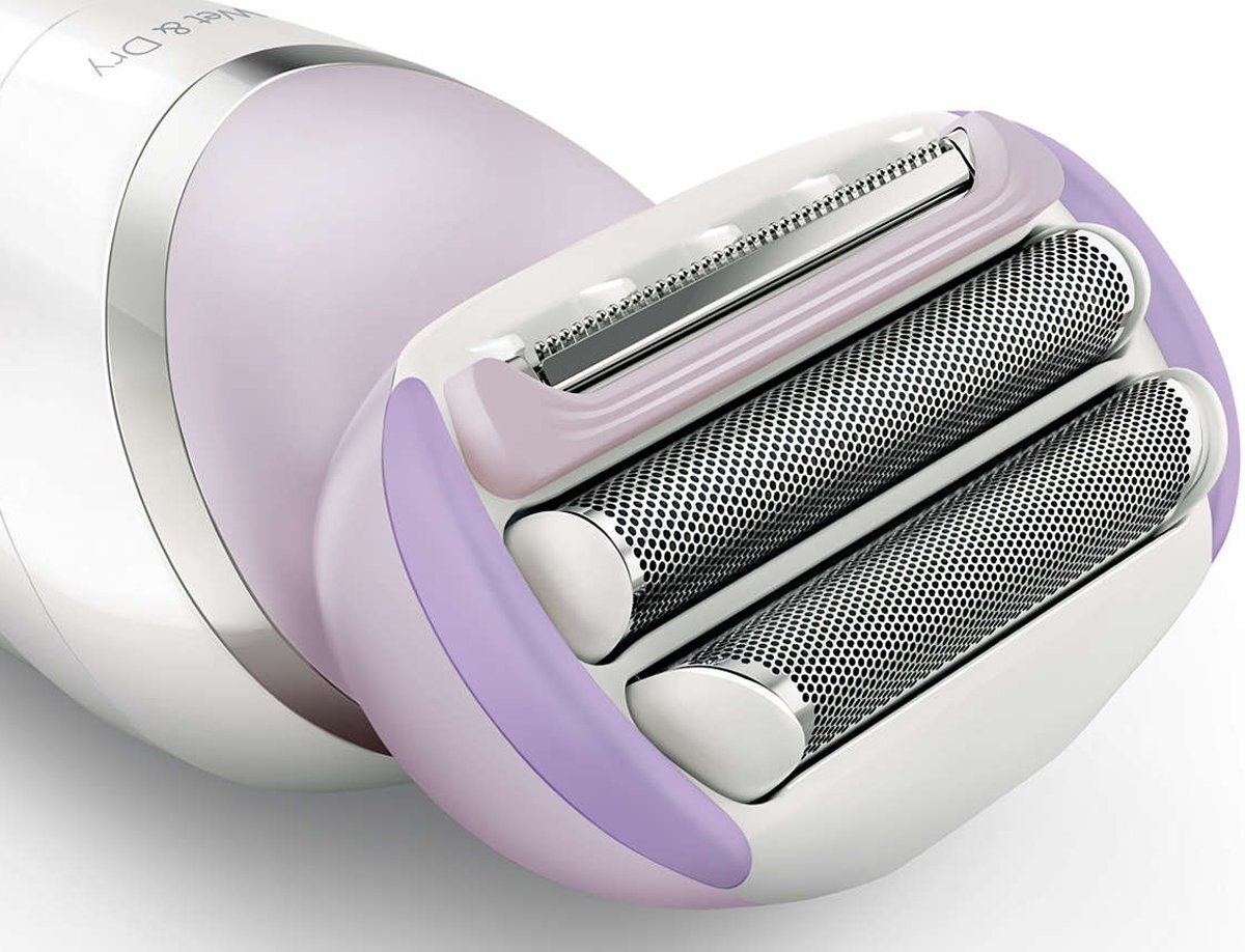 Philips BRL170 Wet and Dry Electric Shaver hero image