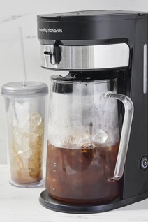 Morphy Richards Premium Iced Coffee Maker 900ml MRCM90BK hero image